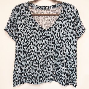 LOFT Slate Blue Leopard Print V Neck Knit Tee Size L